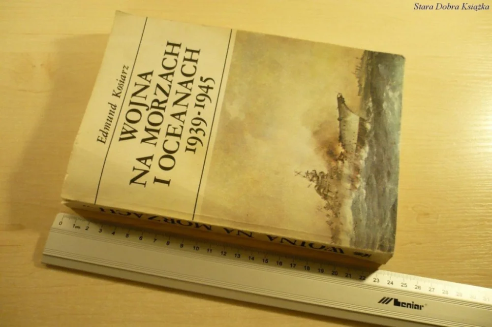WOJNA NA MORZACH I OCEANACH 1939-1945 - E. Kosiarz Dostępne od ręki