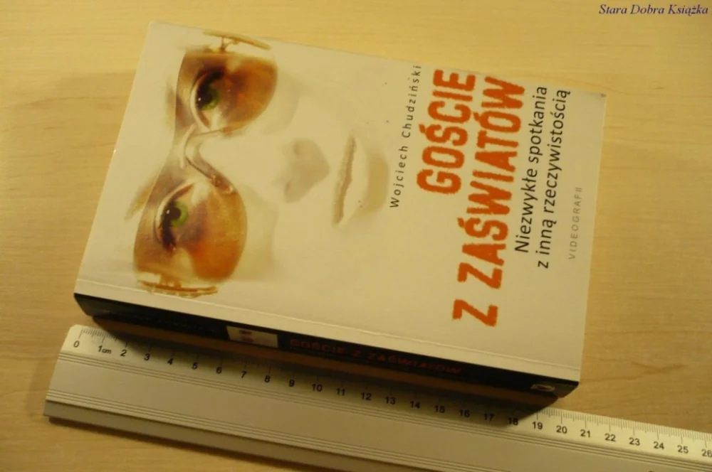 Kup teraz GOŚCIE Z ZAŚWIATÓW - Wojciech Chudziński (II 2010)