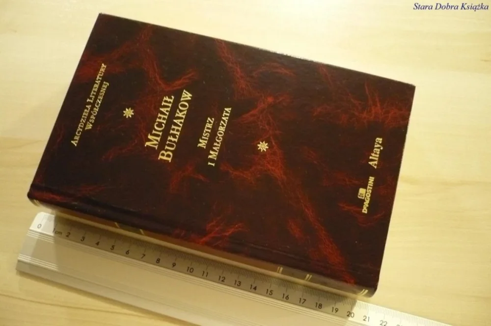 Hit sprzedaży MISTRZ I MAŁGORZATA - Michaił Bułhakow (2001)
