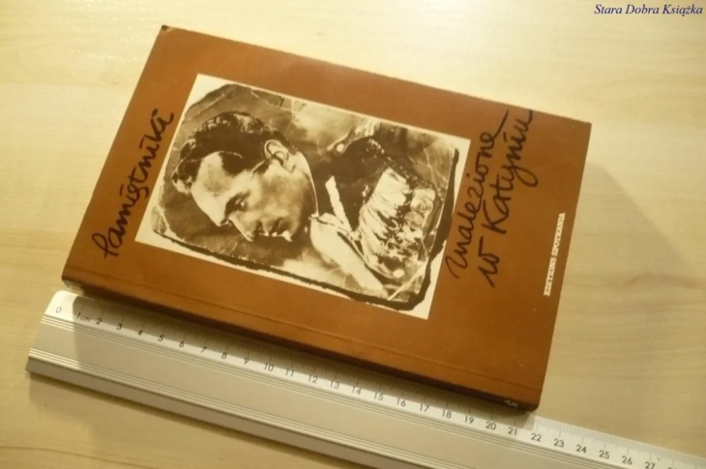 PAMIĘTNIKI ZNALEZIONE W KATYNIU (1989) Bestseller