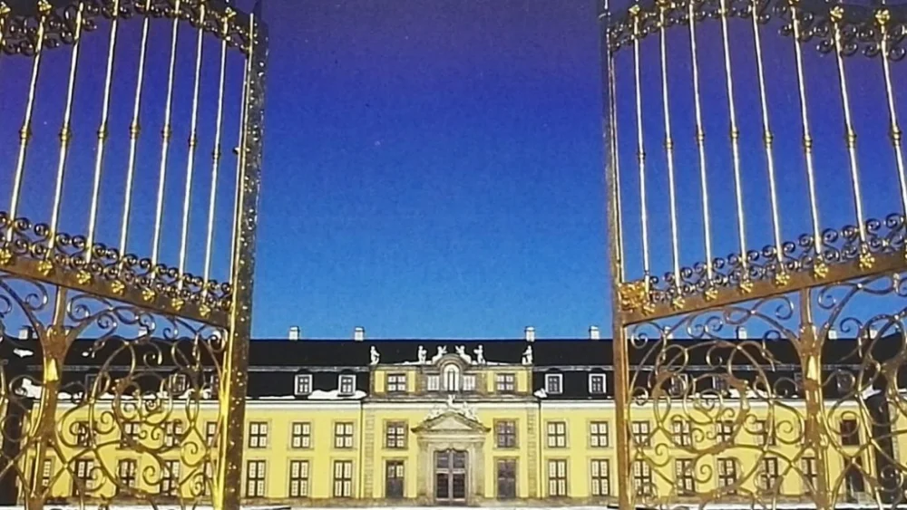 Niska cena GOLDENES TOR IN DEN KONIGLICHEN GARTEN