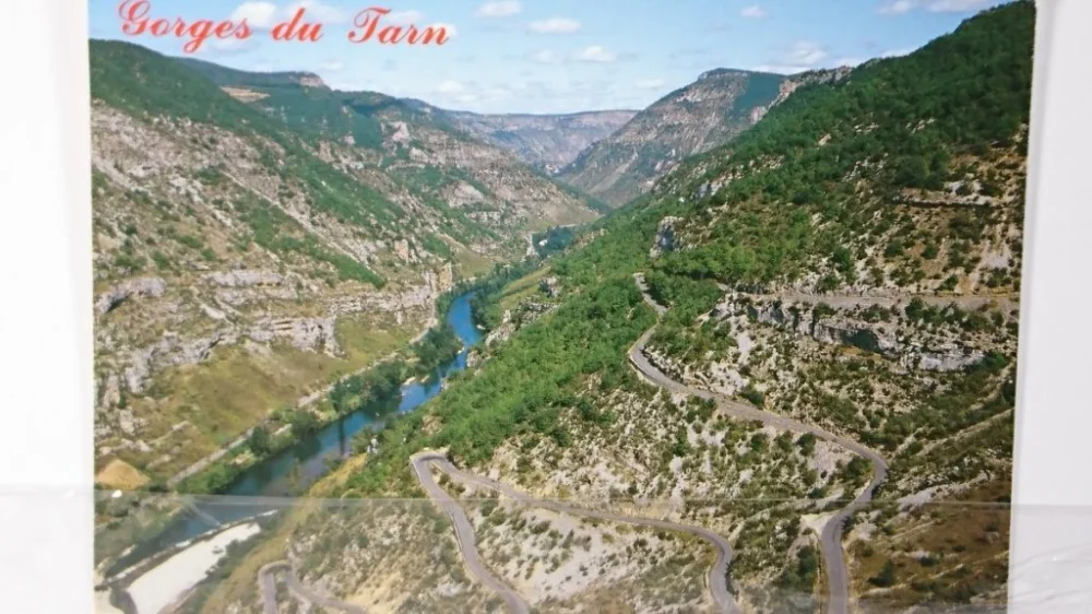 Oferta czasowa GORGES DU FARN. EN PARCOURANT LES GORGES DU TARN