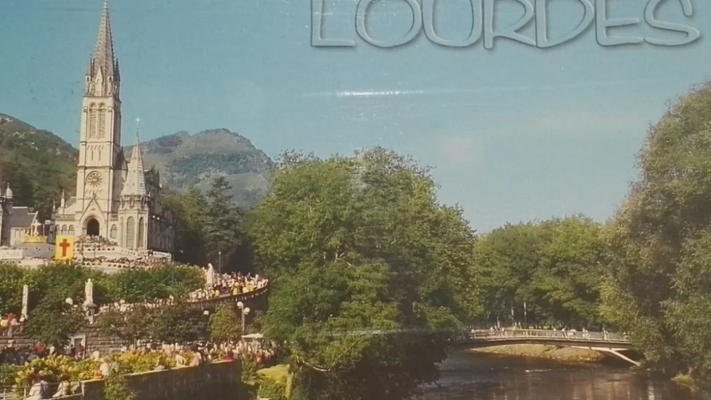 LOURDES. LA BASILIQUE Obniżka ceny