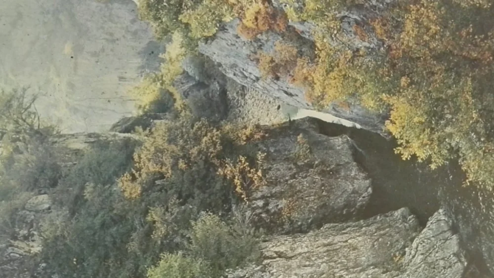 LES GORGES D'OPPEDETTE. SUR LE CALAVON Promocja