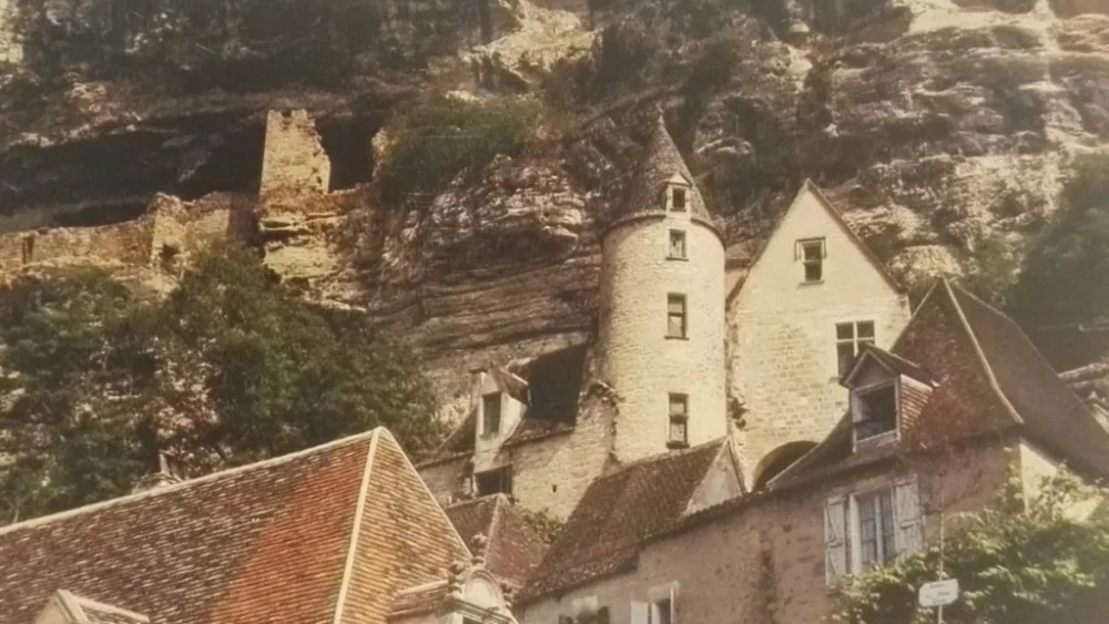 Wyprzedaż VALLE DE LA DORDOGNE. LA ROQUE-GAGEAC (DORGOGNE)