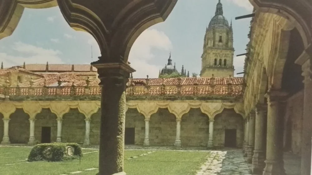 Cena promocyjna M. SALAMANCA. PATIO DE ESCUELAS MENORES