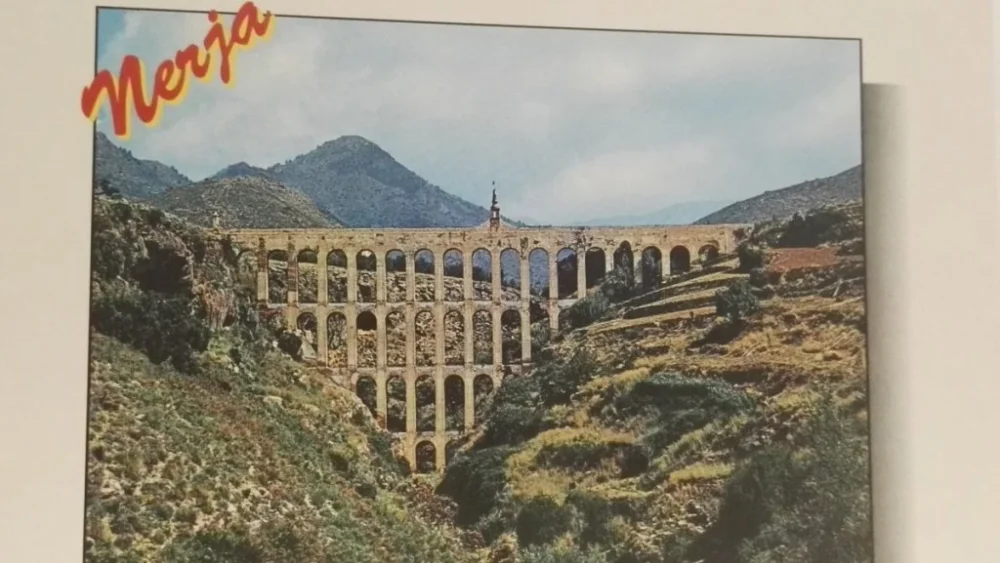 Taniej NERJA. MANTENGA LA CIUDAD LIMPIA Y HERMOSA