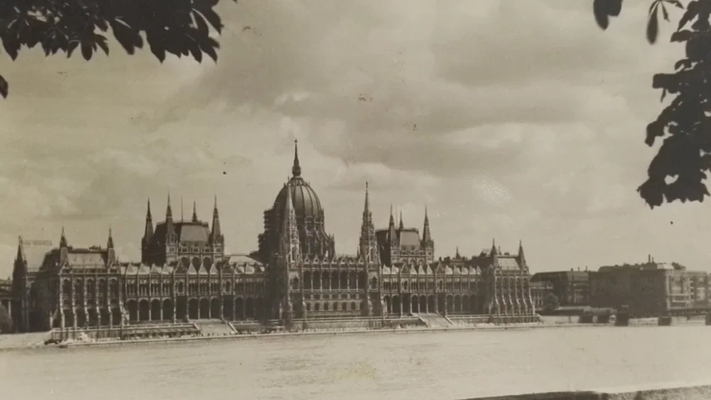 Popularny BUDAPEST. OSZAGHAZ PARLAMENT