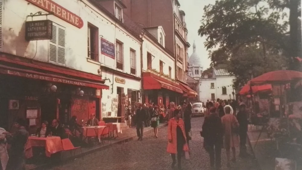 PARIS. LA PLACE DU TERTRE A MONTMARTRE Wyjątkowa oferta
