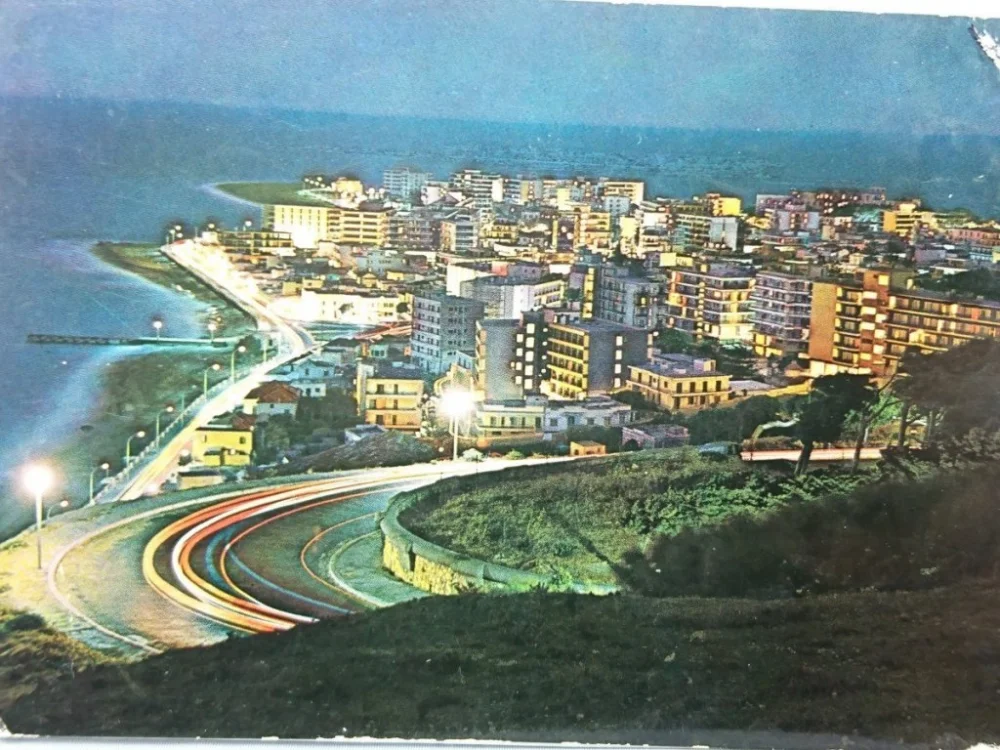 RHODES. LA VILLE MODERNE Łatwy zwrot