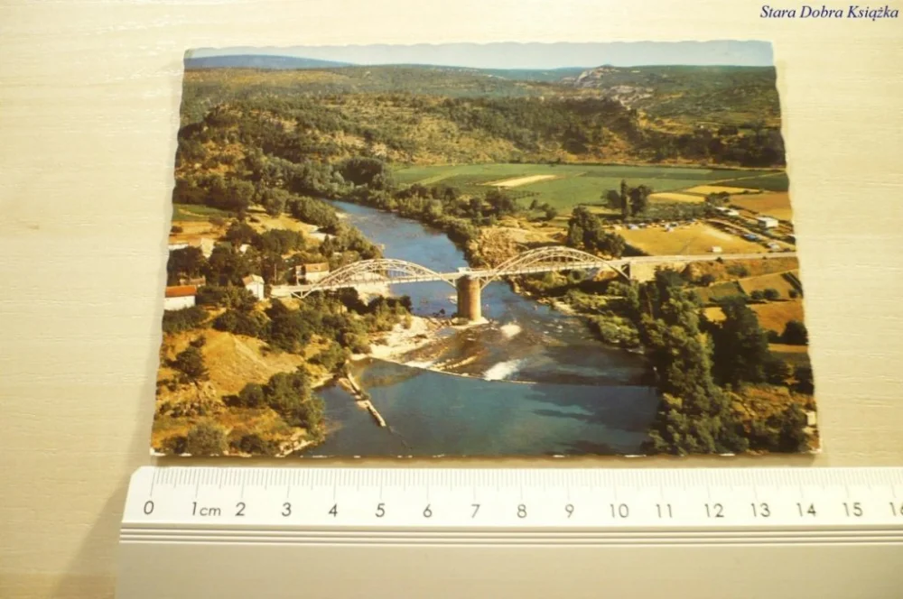 Nowy LA VALLEE DE L'ARDECHE a VALLON PONT D'ARC