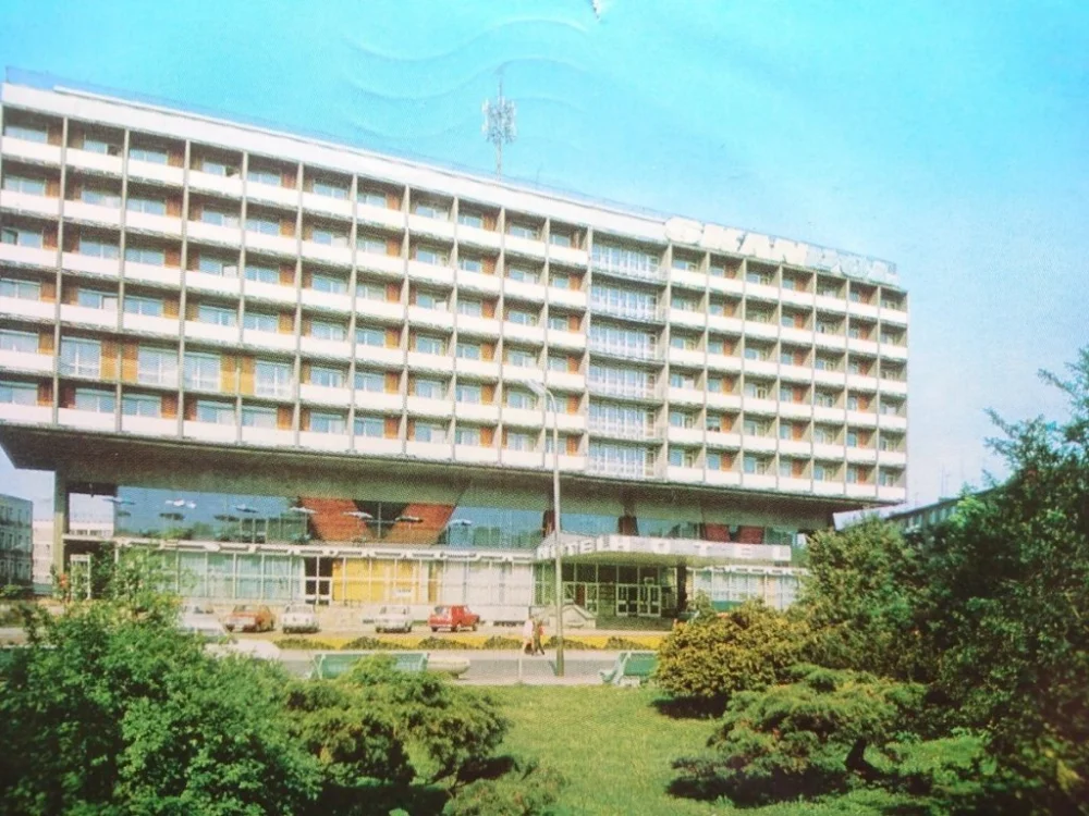 Zniżka KOŁOBRZEG. HOTEL 'SKANPOL' FOT. K. JABŁOŃSKI
