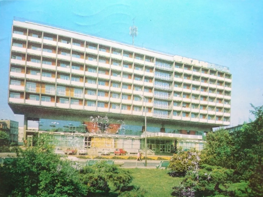 Hit cenowy KOŁOBRZEG. HOTEL 'SKANPOL' FOT. K. JABŁOŃSKI