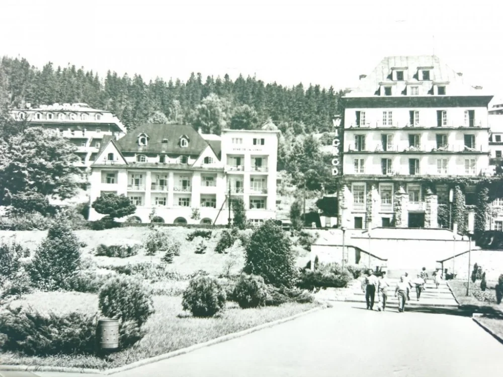 Bezpieczna płatność KRYNICA. SANATORIUM 'HANKA' FOT. L. ŚWIĘCKI