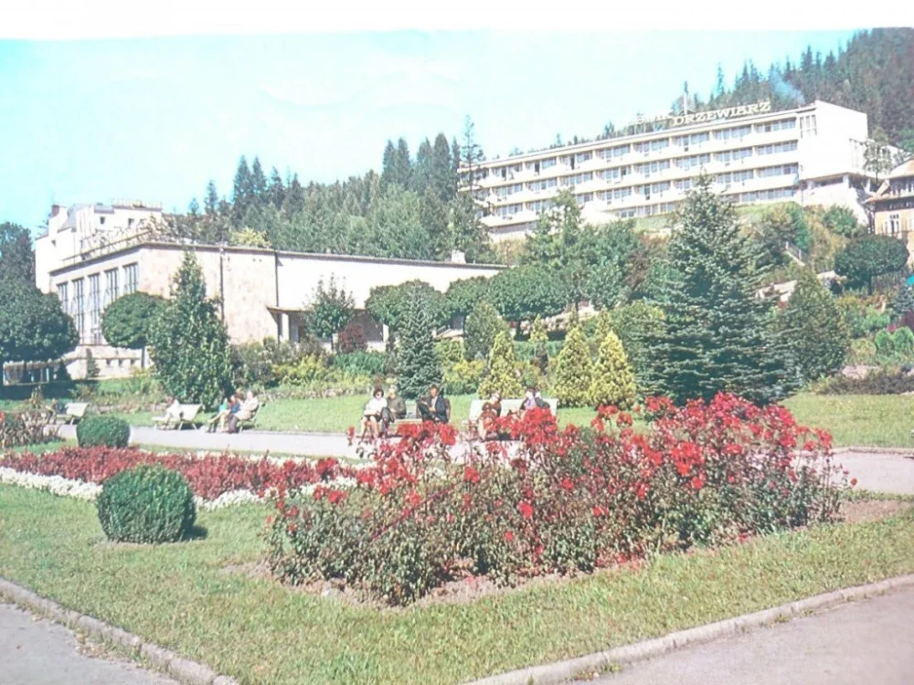 Kup online KRYNICA. FRAGMENT UZDROWISKA FOT. M. RACZKOWSKI