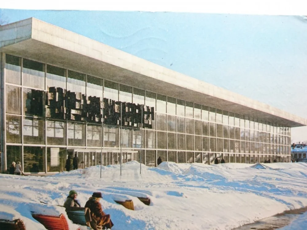 KRYNICA. PIJALNIA WÓD MINERALNYCH FOT. J. TYMIŃSKI Promocja