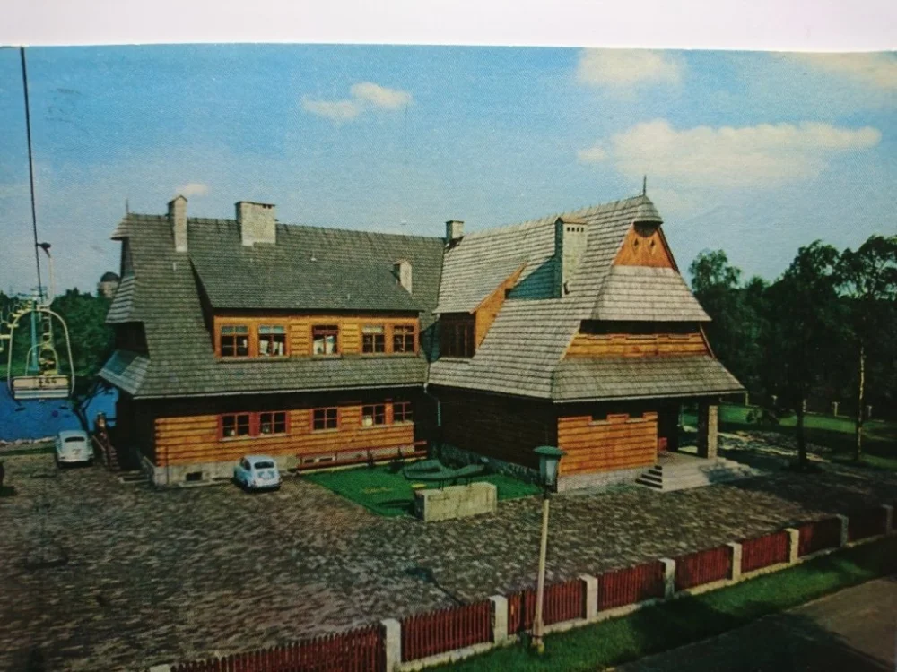 KATOWICE-CHORZÓW. RESTAURACJA ŁANIA FOT. JABŁOŃSKI Ograniczona ilość