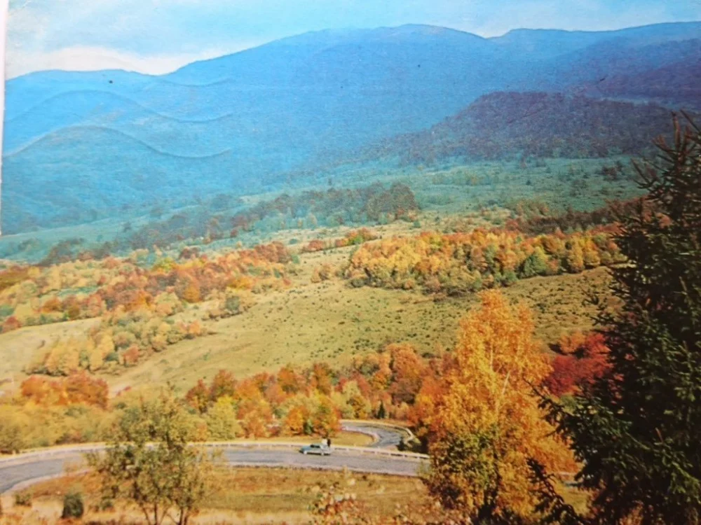 Kup teraz BIESZCZADY. SERPENTYNY POD BRZEGAMI FOT RACZKOWSKI