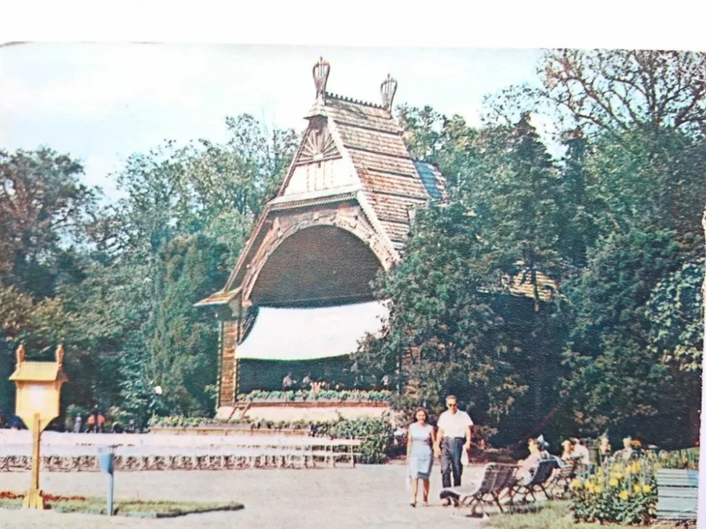 CIECHOCINEK. FRAGMENT PARKU... FOT. E. CZAPLIŃSKI Szybka wysyłka