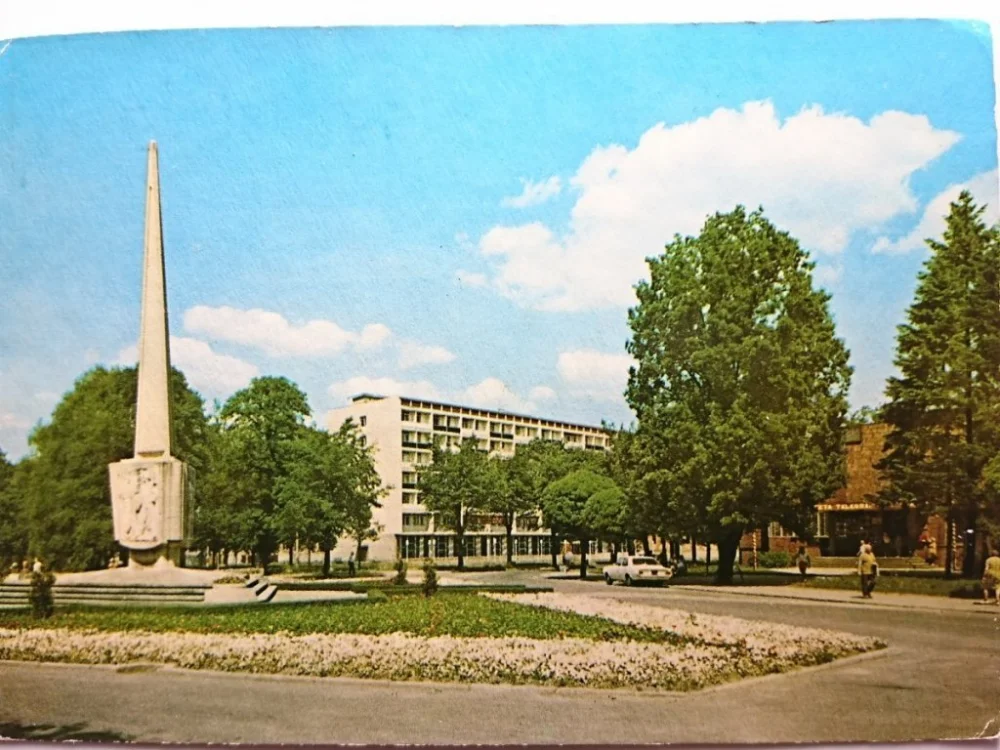 CIECHOCINEK. PLAC GDAŃSKI FOT. S. JABŁOŃSKA Dostępne od ręki