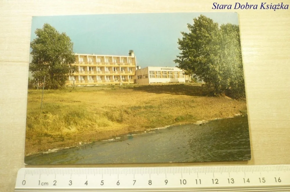 CHARZYKOWY. HOTEL I RESTAURACJA FOT. Z. WDOWIŃSKI Wyjątkowa oferta
