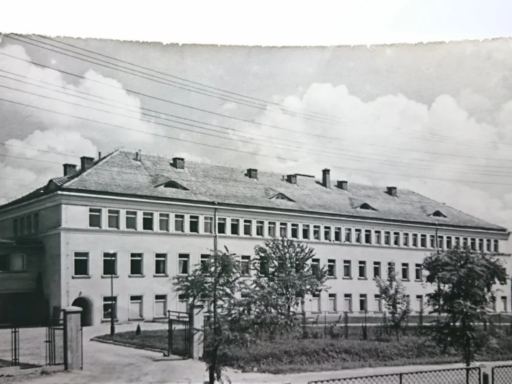 BUSKO ZDRÓJ - SANATORIUM NR 1 FOT. G. RUSS Promocja