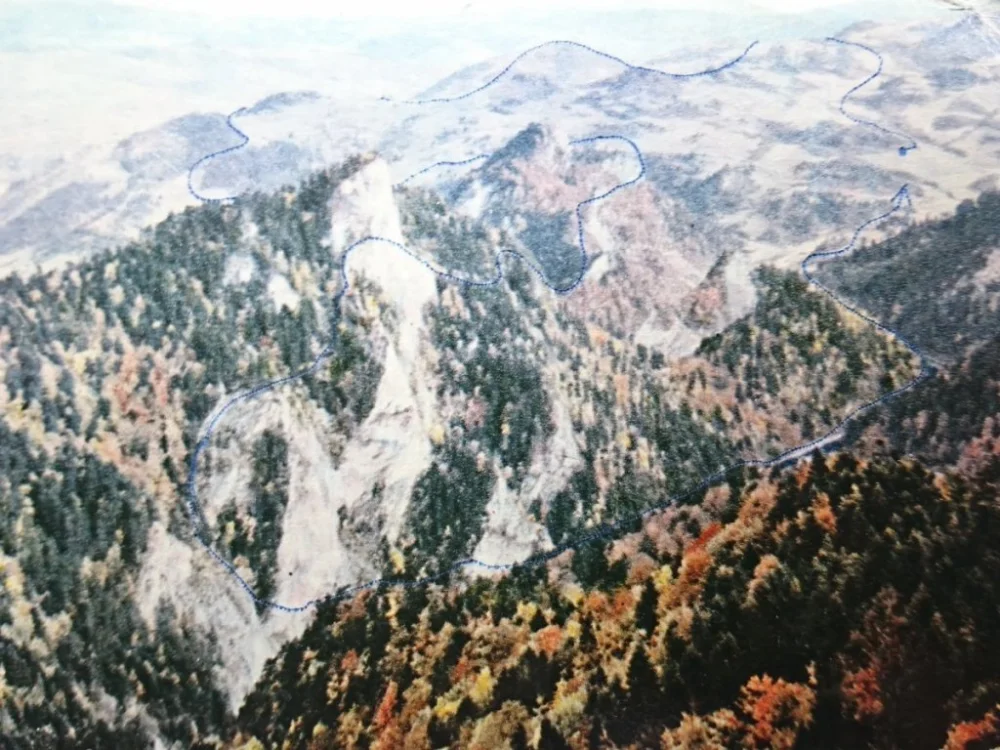 PIENINY. WIDOK Z OSTREGO WIERCHU FOT. T. BILIŃSKI Obniżka ceny