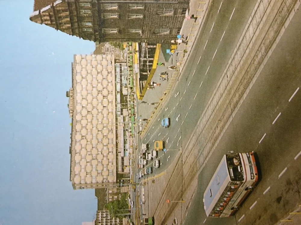 POZNAŃ. HOTEL 'MERKURY' FOT. W. STASIAK Ostatnia szansa