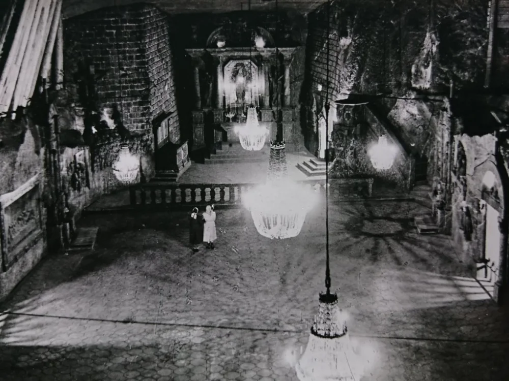 Szybka wysyłka WIELICZKA. KAPLICA ŚW. KINGI W... FOT. A. DŁUGOSZ