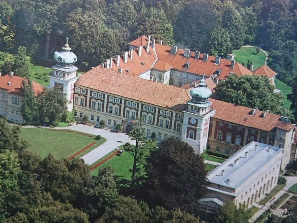Zamów teraz ŁAŃCUT. MUZEUM - ZAMEK Z XVII WIEKU FOT WIDERYŃSKI