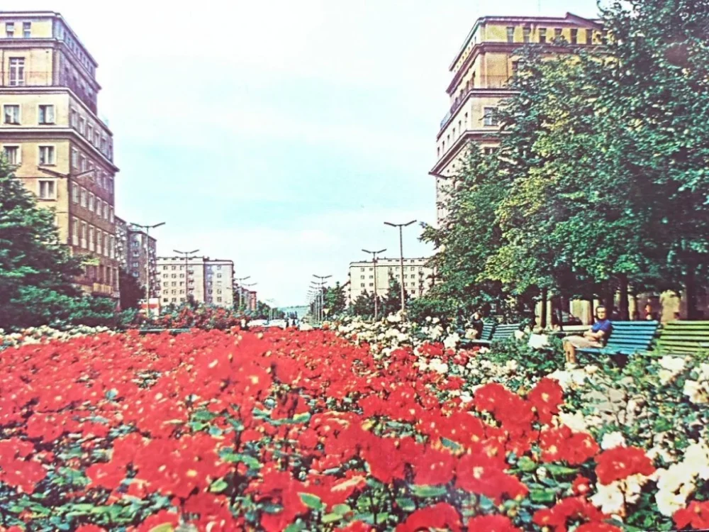 NOWA HUTA. ALEJA RÓŻ FOT. T. BILIŃSKI Zamów teraz