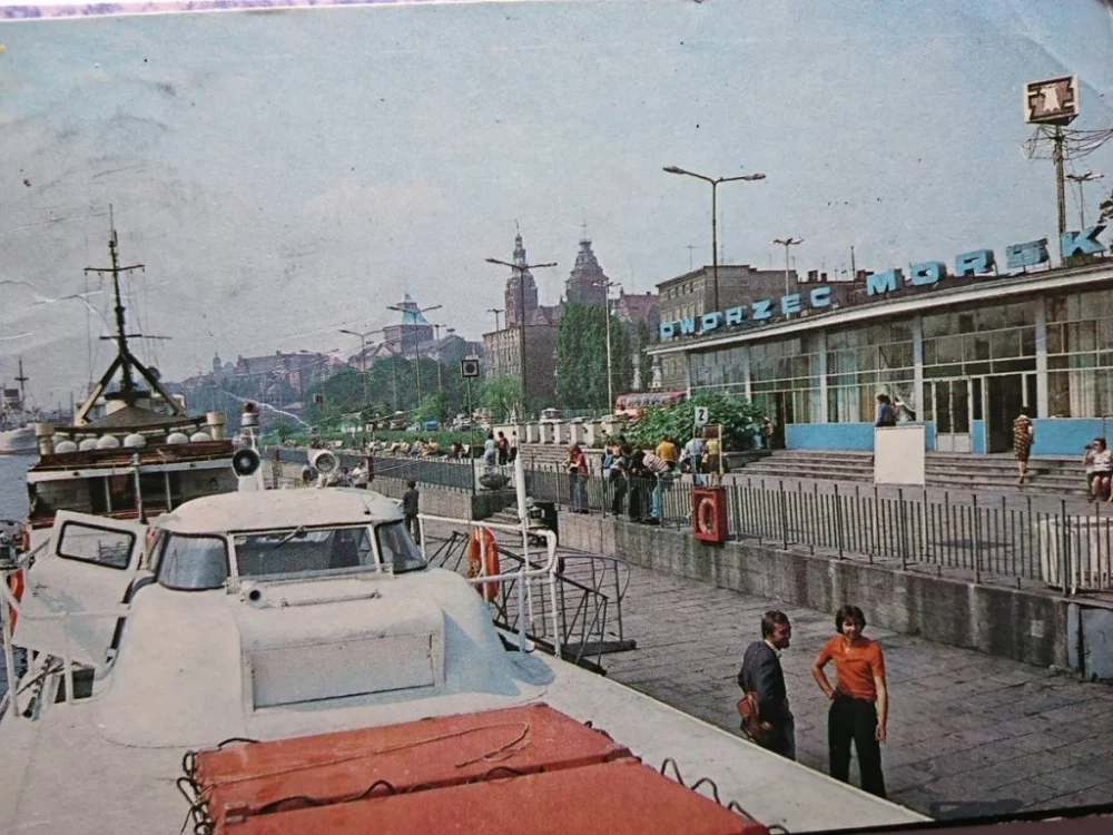 SZCZECIN. PORT NA ODRZE; STATKI... FOT. MAKAREWICZ Sprawdź teraz