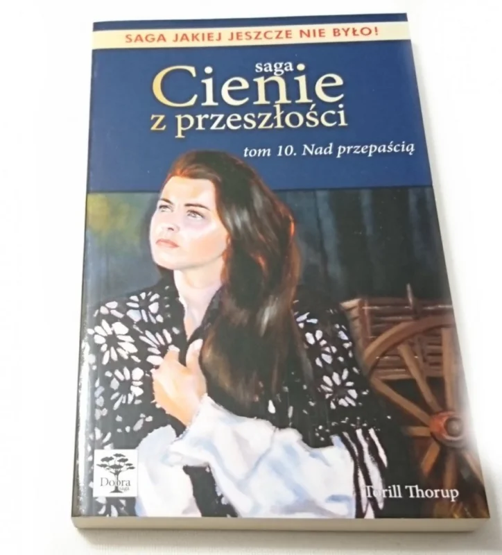 CIENIE Z PRZESZŁOŚCI TOM 10 NAD PRZEPAŚCIĄ Popularny