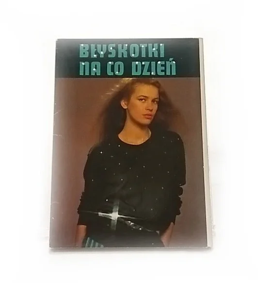 Bezpieczna płatność BŁYSKOTKI NA CO DZIEŃ. 9 POCZTÓWEK W OBWOLUCIE
