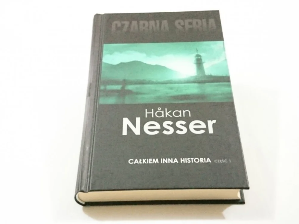Dodaj do koszyka CAŁKIEM INNA HISTORIA CZĘŚĆ 1 - Hakan Nesser